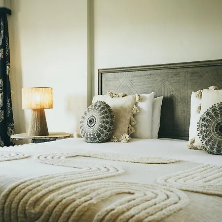 Hotel Grand Heights 3*