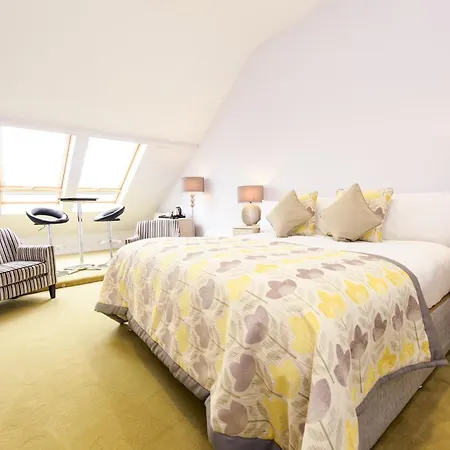 Otel Grand Heights 3*