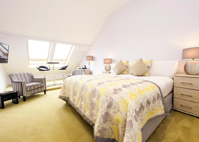 Hotel Grand Heights 3*