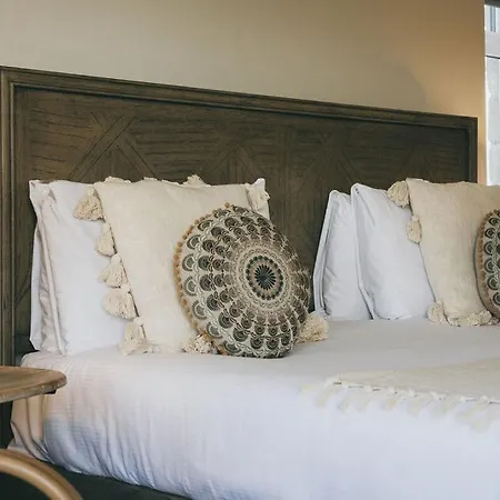 Grand Heights Отель 3*